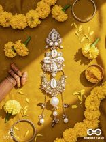 Grathan - The Delicate Intricacy - Mirrors, Shells, Beads And Pearls Hand Embroidered Hair Accessory