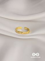 The Engraved Stars - Golden Ring (Adjustable)