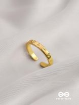The Engraved Stars - Golden Ring (Adjustable)