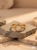 MOONLIT CURVE - 18K GOLD PLATED ANTI-TARNISH LUXURY RING INLAID WITH CUBIC ZICRONIA STONES