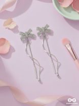 Starry Knots- Dangling Silver Cubic Zirconia Earrings 