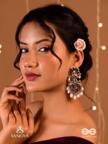 SHYAM PUSHP– DARK BLOSSOM A REGAL EARRING WITH RICH, DARK-HUED GEMSTONES AND PEARL ACCENTS, RESEMBLING A BLOOMING FLOWER