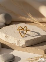 LOVE IS IN THE AIR- GOLDEN HEART SHAPED STAINLESS STEEL ANTI-TARNISH RING