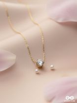 AURA GLEAM - TIMELESS DAINTY STAINLESS STEEL WHITE CZ PENDANT