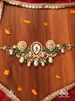 SOMALEKHA - MOON’S TRACE- MODERN YET TRADITIONAL KUNDAN NECKPIECE WITH LUSTROUS PEARLS AND BEADS
