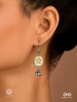 DAISY BELLS - ENAMELLED FLORAL OXIDISED EARRING