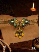 TROPIC TWINES  –  GREEN GEM MULTILAYERED NECKLACE