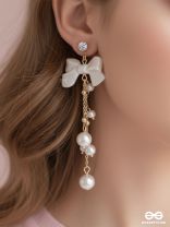 THE RIBBONFALL – LUXE BOW AND PEARL DROPS 