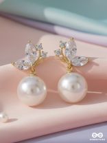 PEARL BUD – MINIMAL LEAF ACCENT WITH PEARL