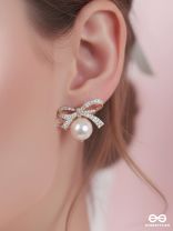 PEARL TIE – CLASSY RIBBON BOW WITH PEARL EARRINGS