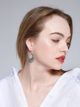 The Lady With A Class Traditional Motif Earrings 