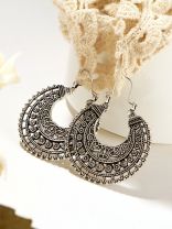 The Lady With A Class Traditional Motif Earrings 