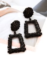 The Shimmery Diva Classic Geometric Earrings - Black