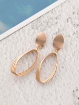 The Crafty Elegance- Golden Matte Earrings