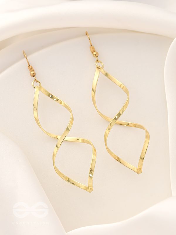 Glistening Golden Criss-Cross Dangler Earrings