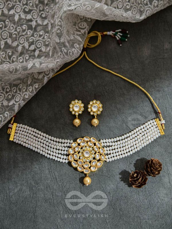 Royalty of the Sultanate - Set of Choker and Earrings (Off White)