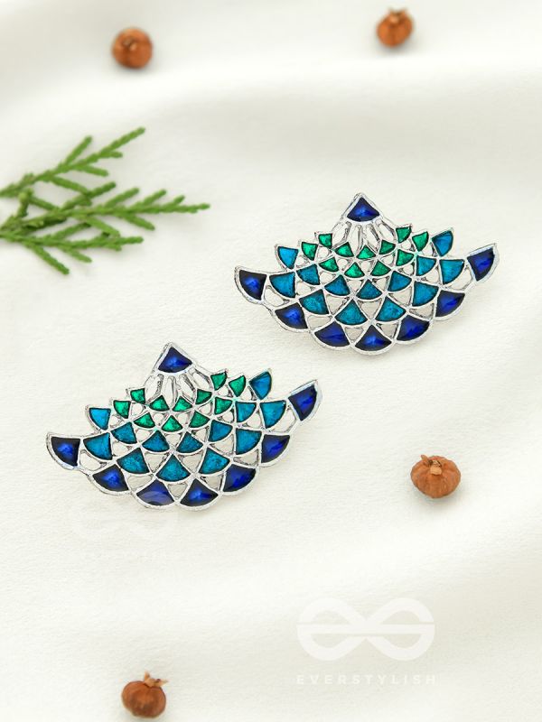 The Waves of Ocean - Exquisite Enamelled Earrings