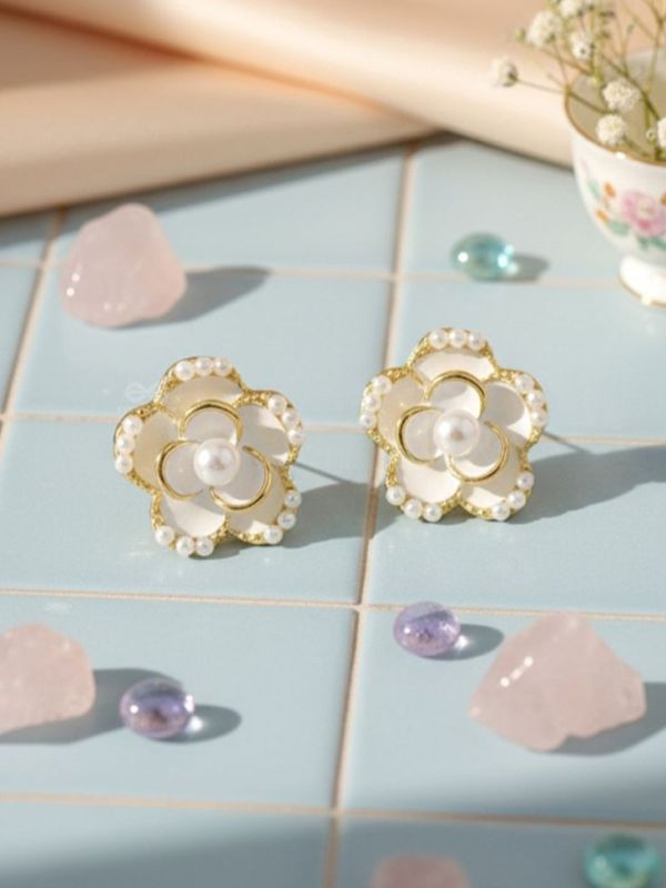 The Milky Way- Golden Pearl Earrings