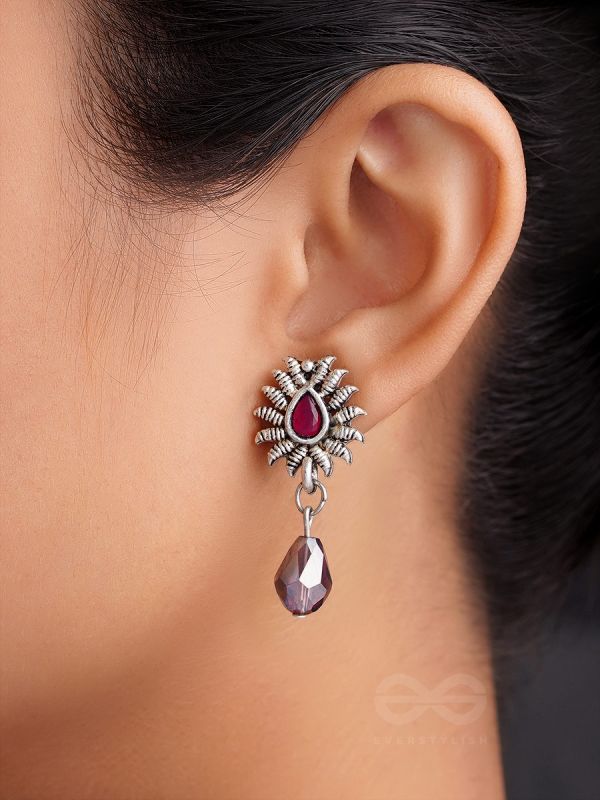 DROPS OF LIGHT- TINY TRINKET EARRINGS (Carmine Red)