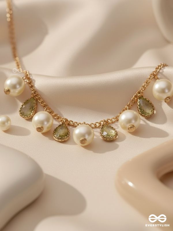 The Daisy Shrub- Golden Embellished Necklace With Anti-Tarnish Coating 