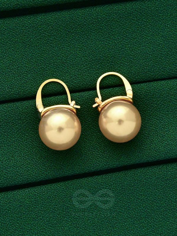 TEARS OF MERMAID- GOLDEN PEARL EARRINGS