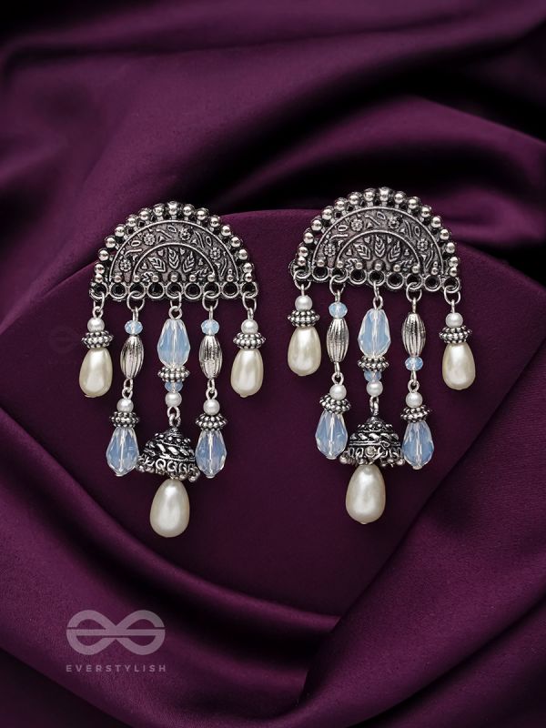 The Bohemian Tones- Oxidised Pearl Earrings