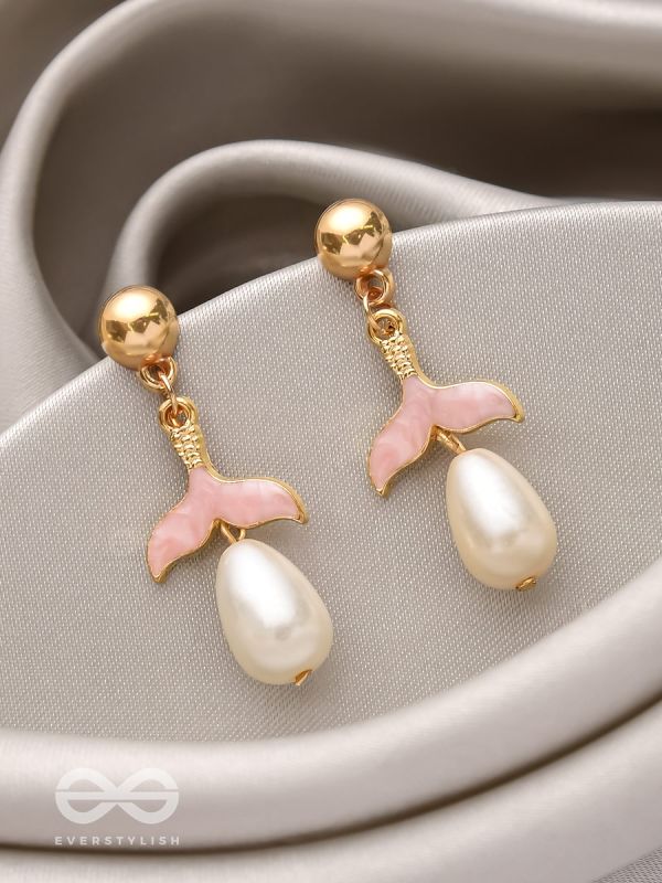 The Fin-tastic Pearls- Golden Pearl Earrings