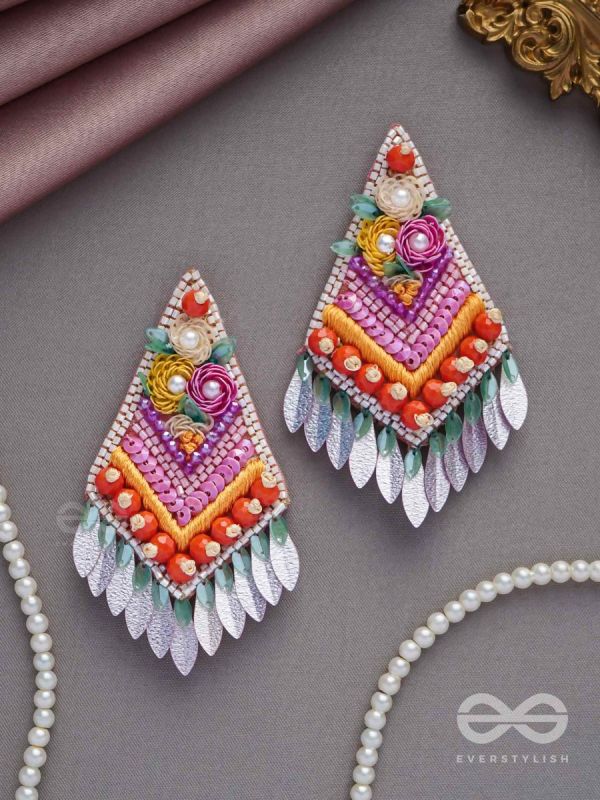 KAVISHA- THE MASTERPIECE - PEARL AND GLASS BEAD EMBROIDES EARRINGS (MULTICOLOR)