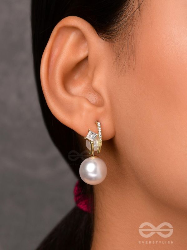 PEARLY GLITZ - GOLDEN SPARKLING EARRINGS