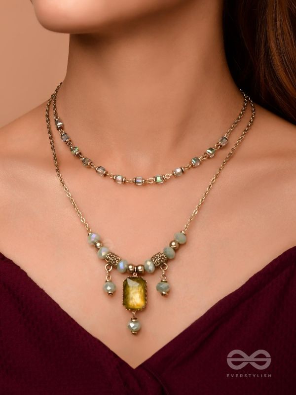 THE SMOKEY FOREST - STATEMENT MULTILAYERED NECKPIECE