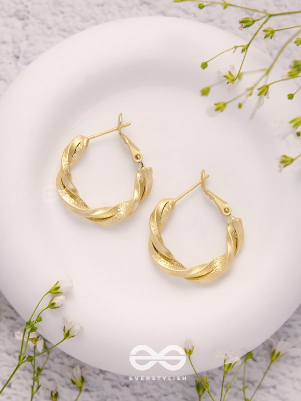 Twisted Story - Golden Hoop Earrings