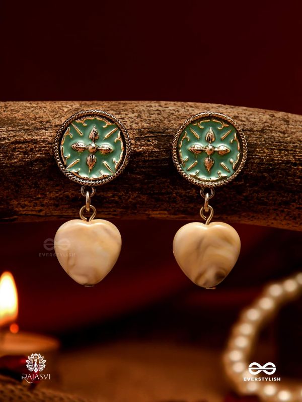 MOSS HEART - GREEN ENAMEL STUD EARRINGS