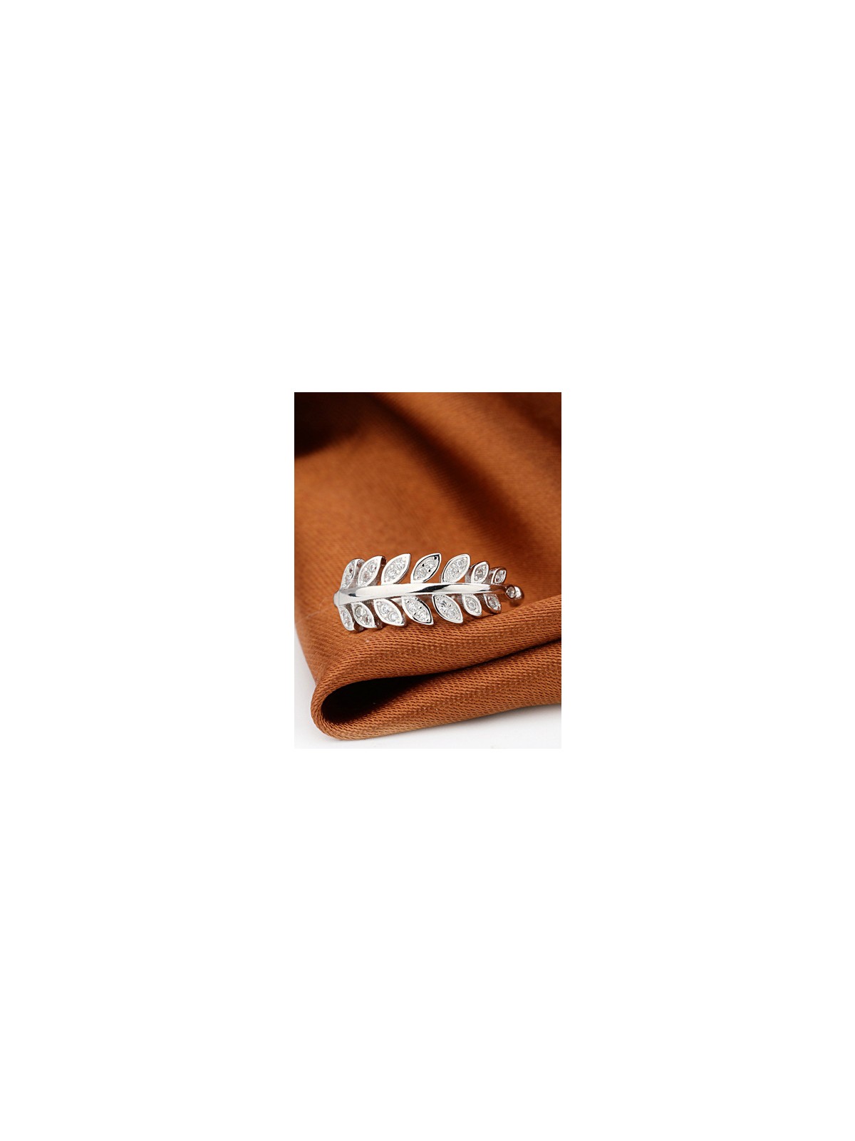 Lustrous  Leaves Adjustable American Diamond Ring