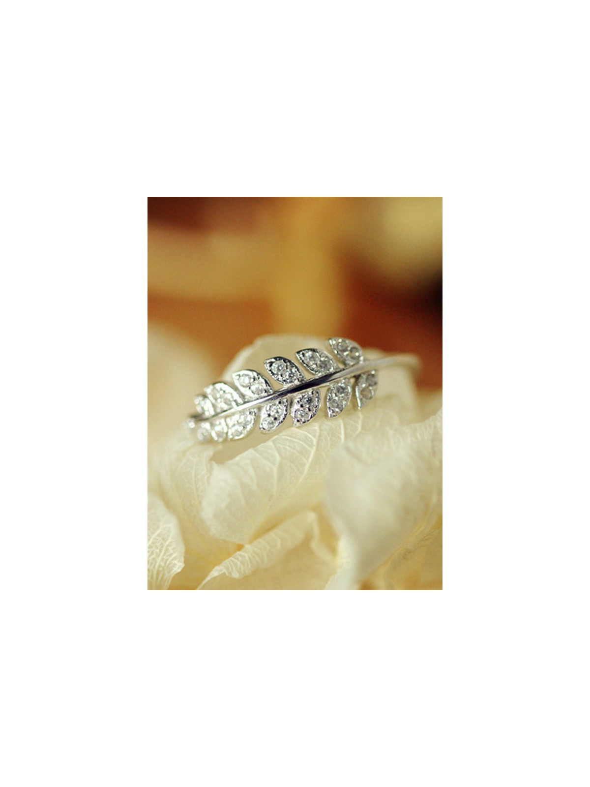 Lustrous  Leaves Adjustable American Diamond Ring