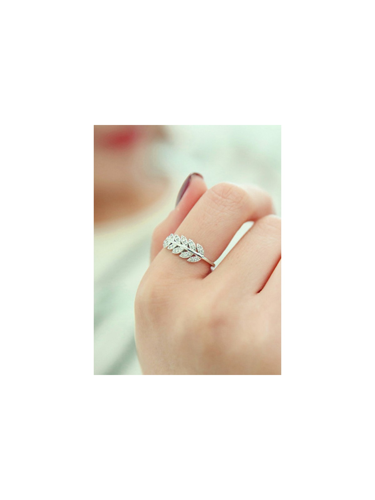Lustrous  Leaves Adjustable American Diamond Ring