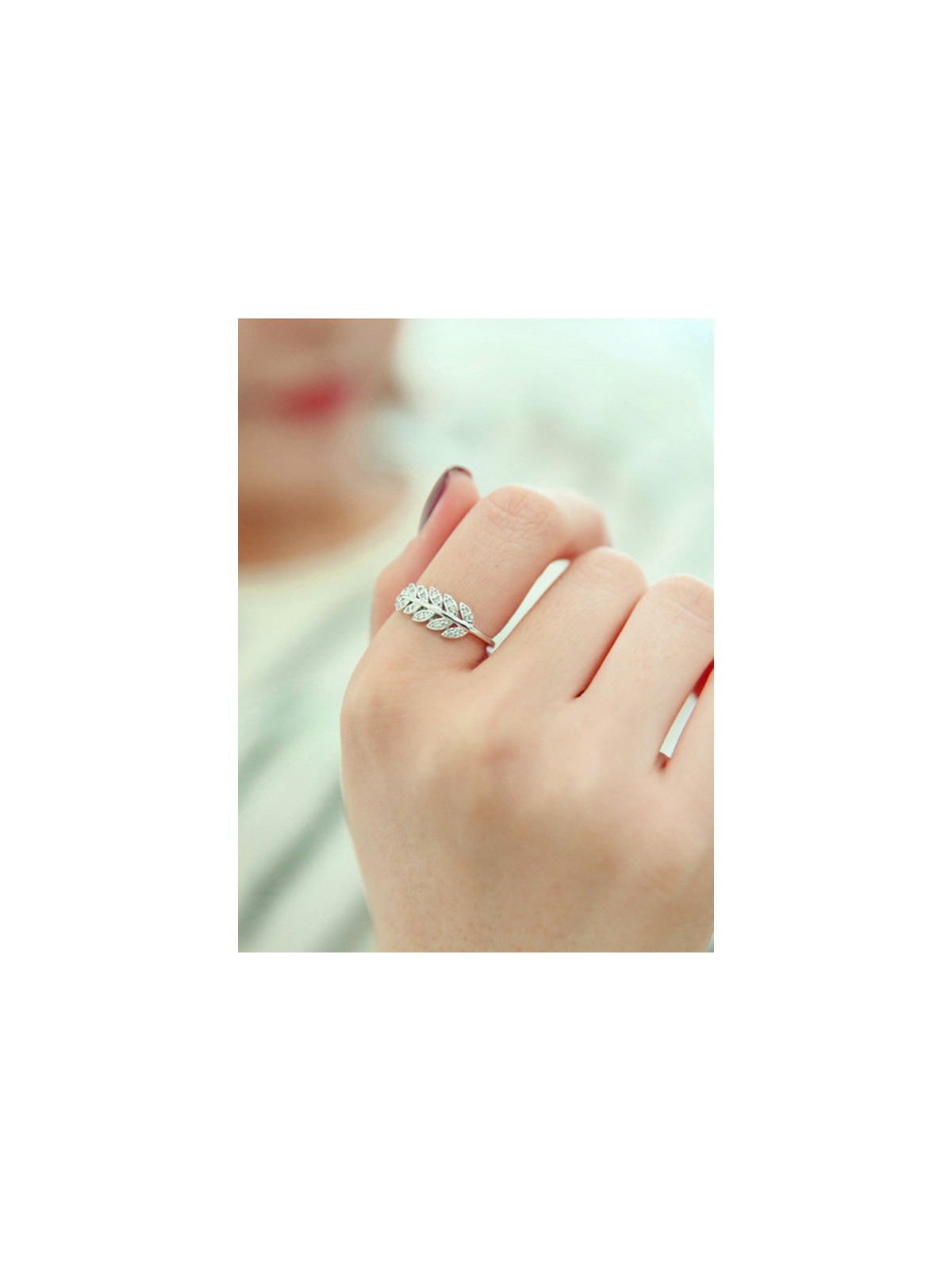 Lustrous  Leaves Adjustable American Diamond Ring