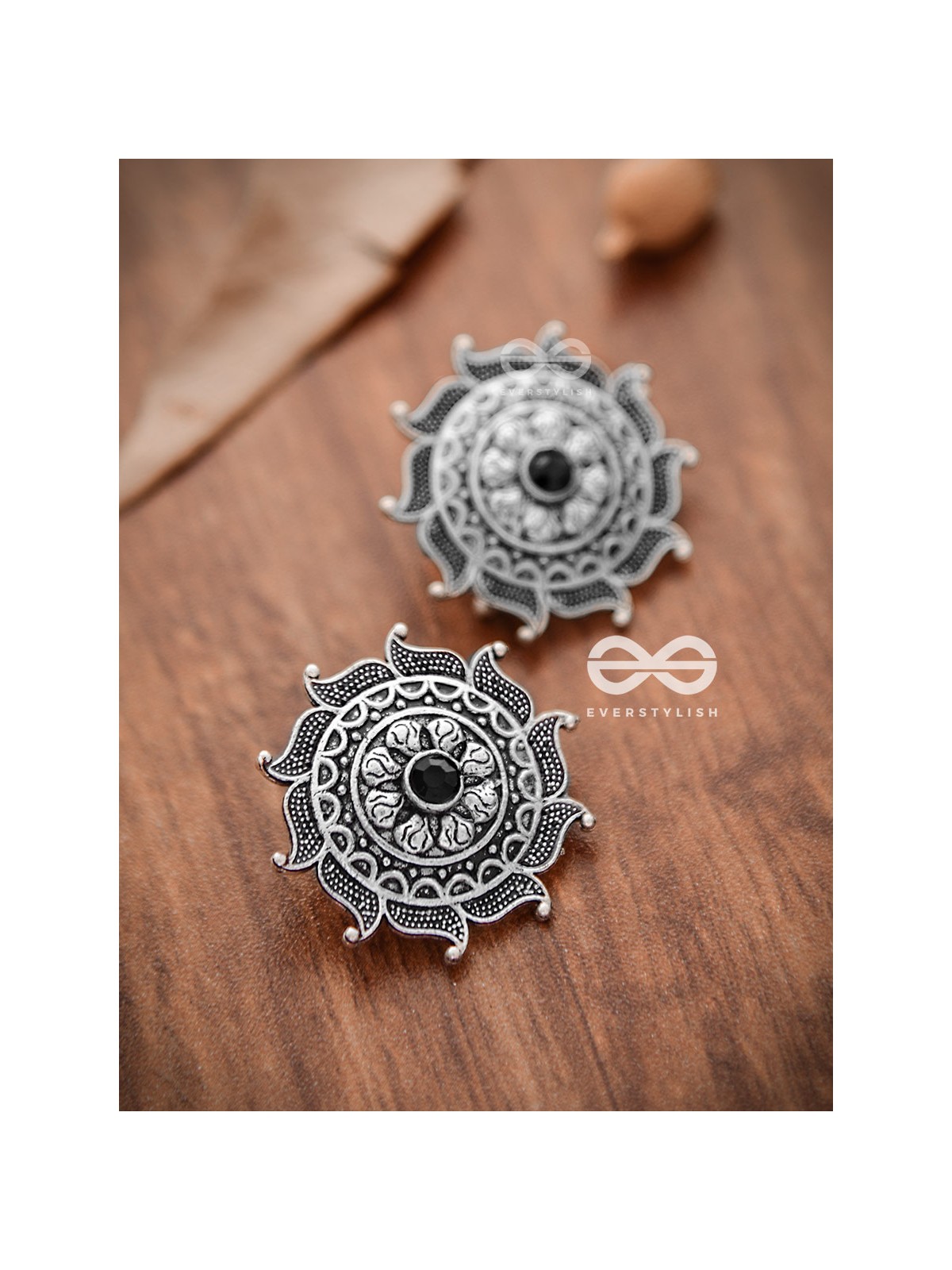 The Vintage Royal Artwork Studs (Onyx Black)- Embellished Oxidised Collection