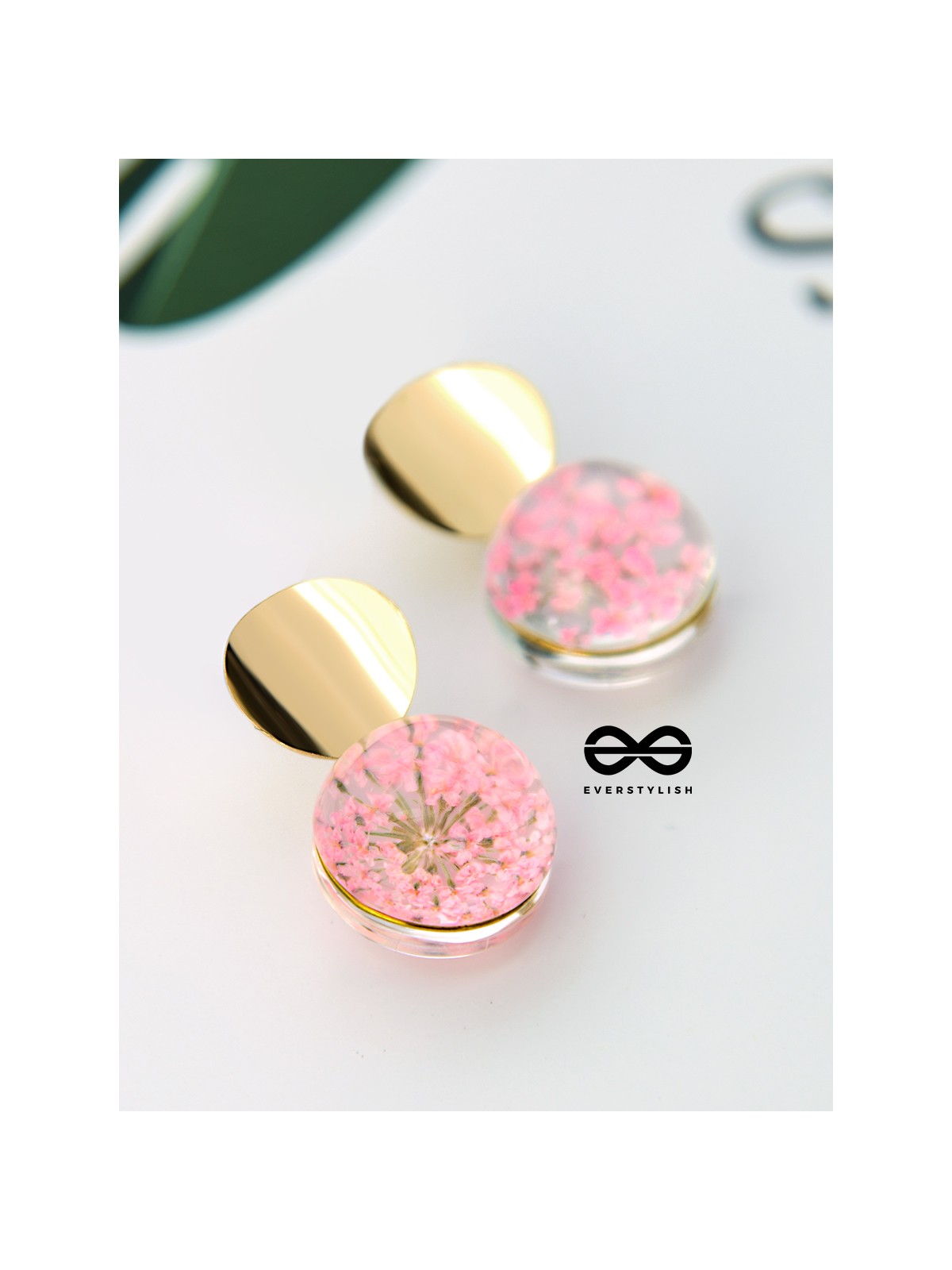 The Golden Floral Circles - Casual Resin Earrings