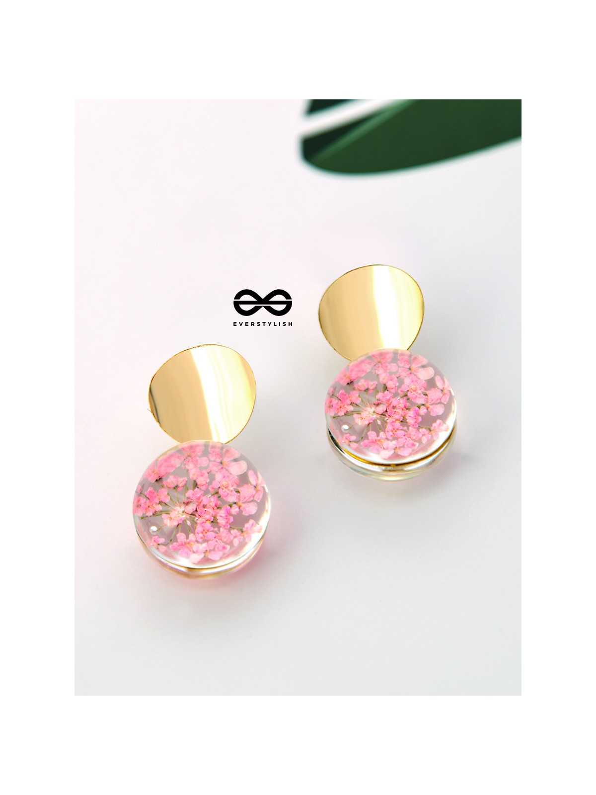 The Golden Floral Circles - Casual Resin Earrings
