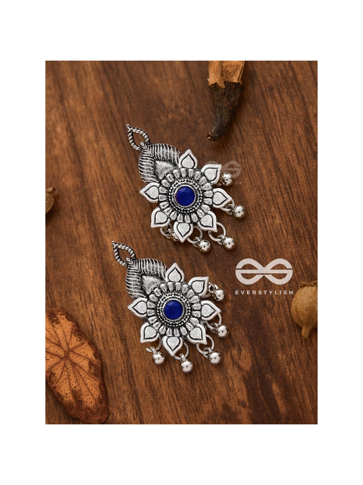 The Majestic Artwork Studs (Sapphire Blue) - Embellished Oxidised Collection