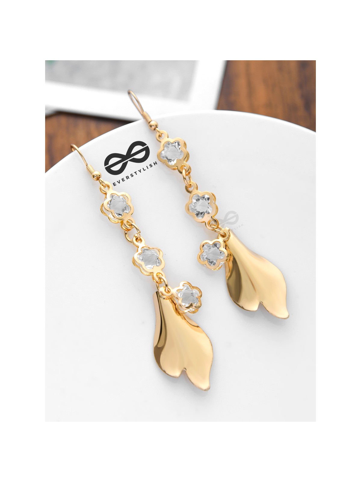 The Star Studded Shimmer - The Golden Charm Collection