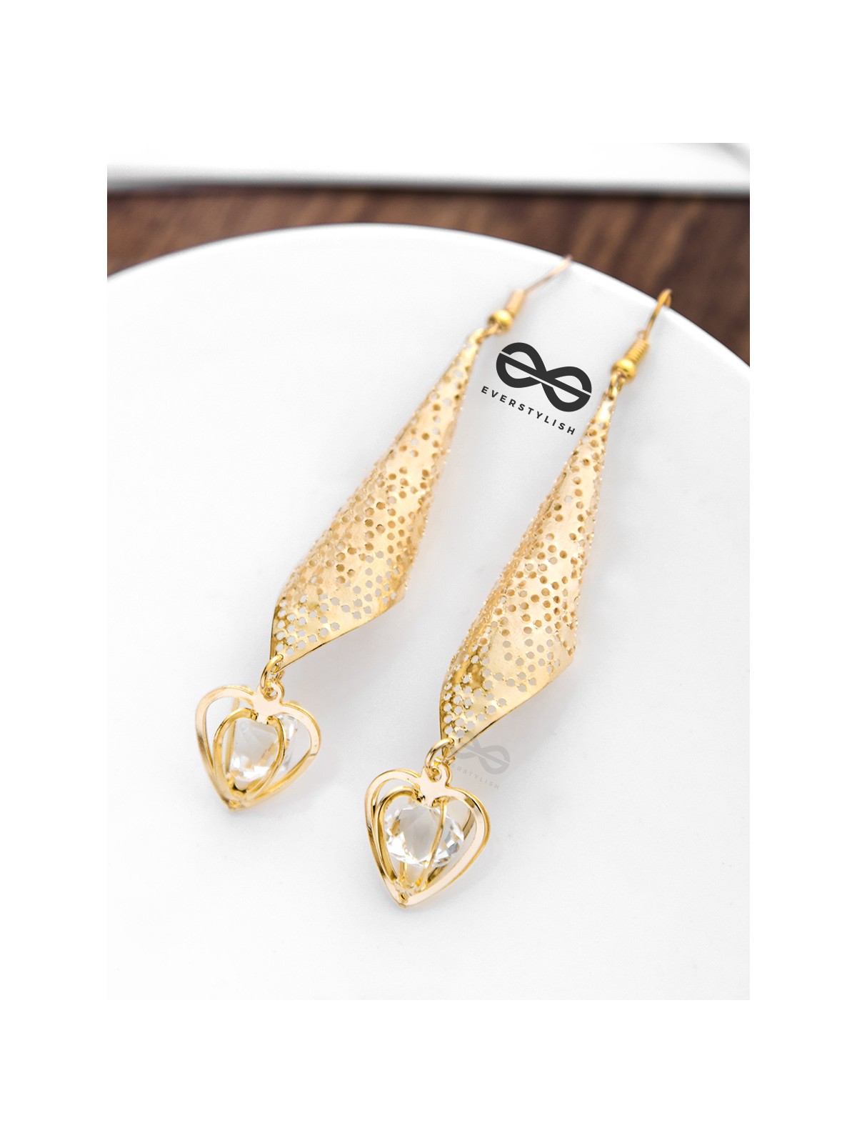 The Meshed Drop Hearts - The Golden Charm Collection