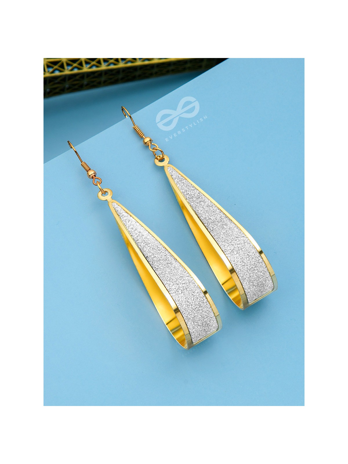 The Shimmery Loops - The Golden Charm Collection