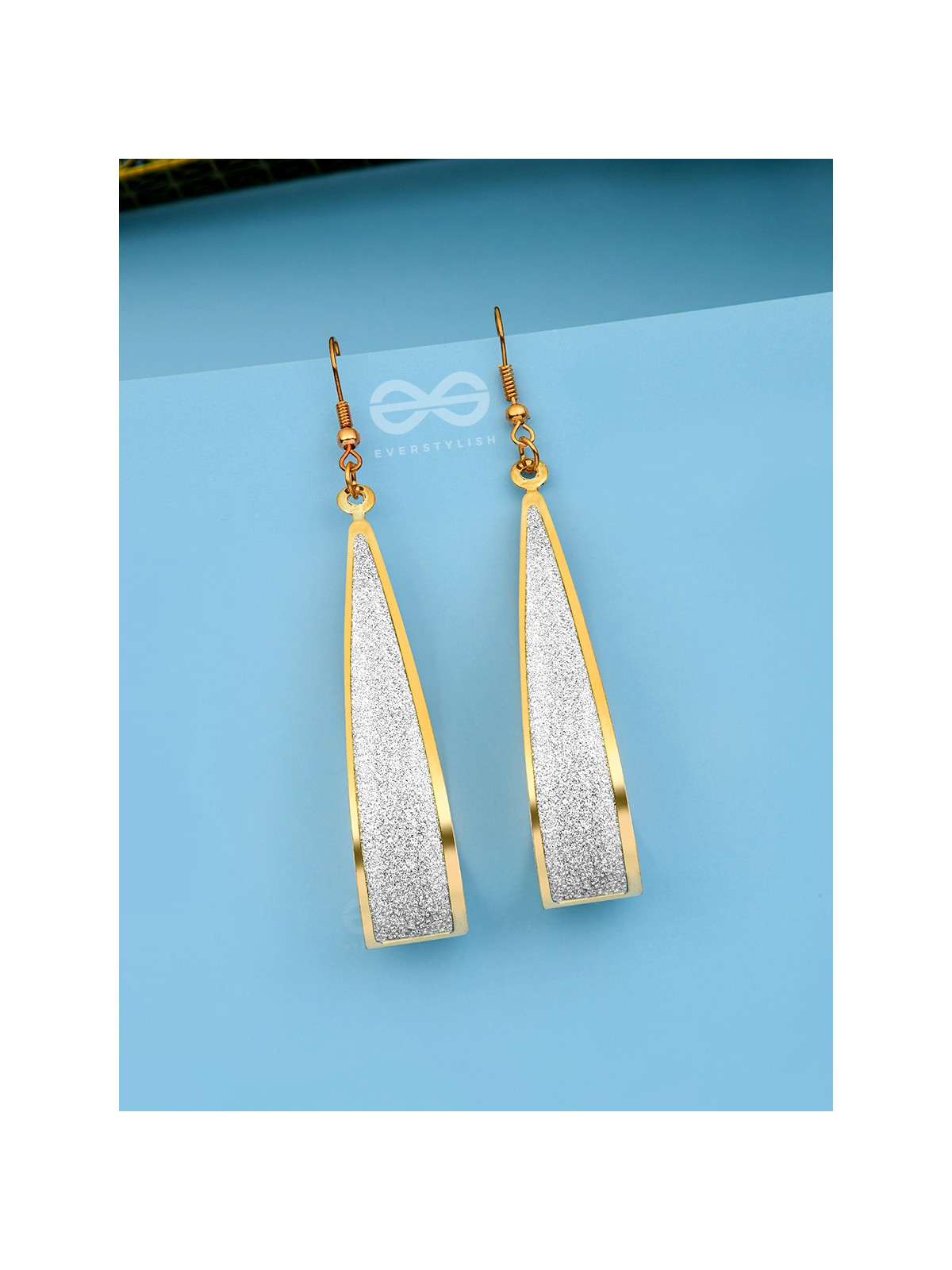 The Shimmery Loops - The Golden Charm Collection