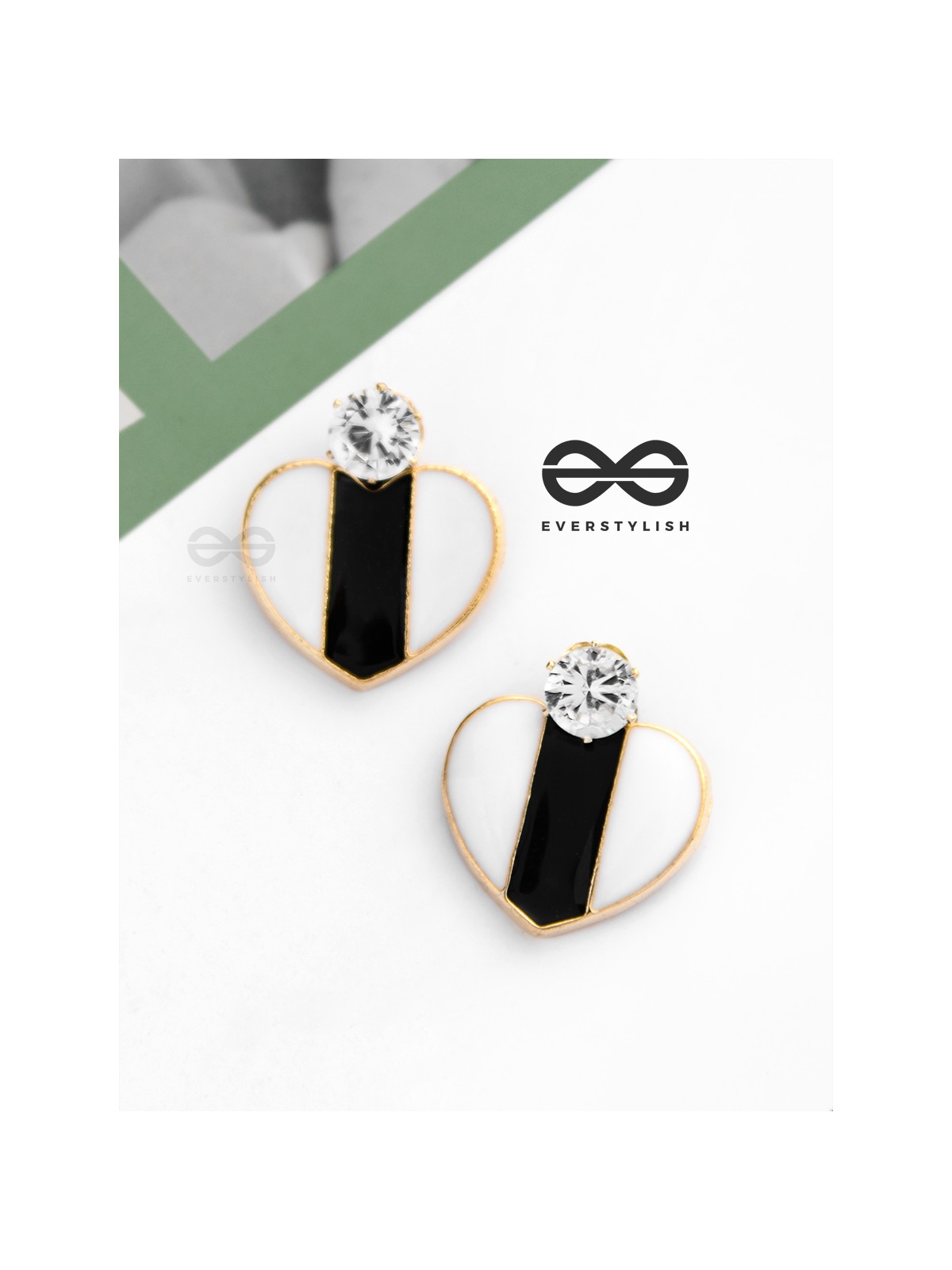 The Chic Valentine - Golden Heart Studs