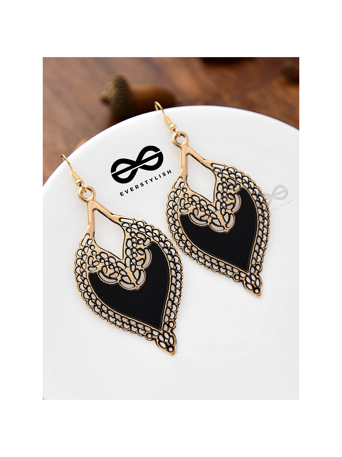 The perpetual beauty - Casual Dangler Earrings