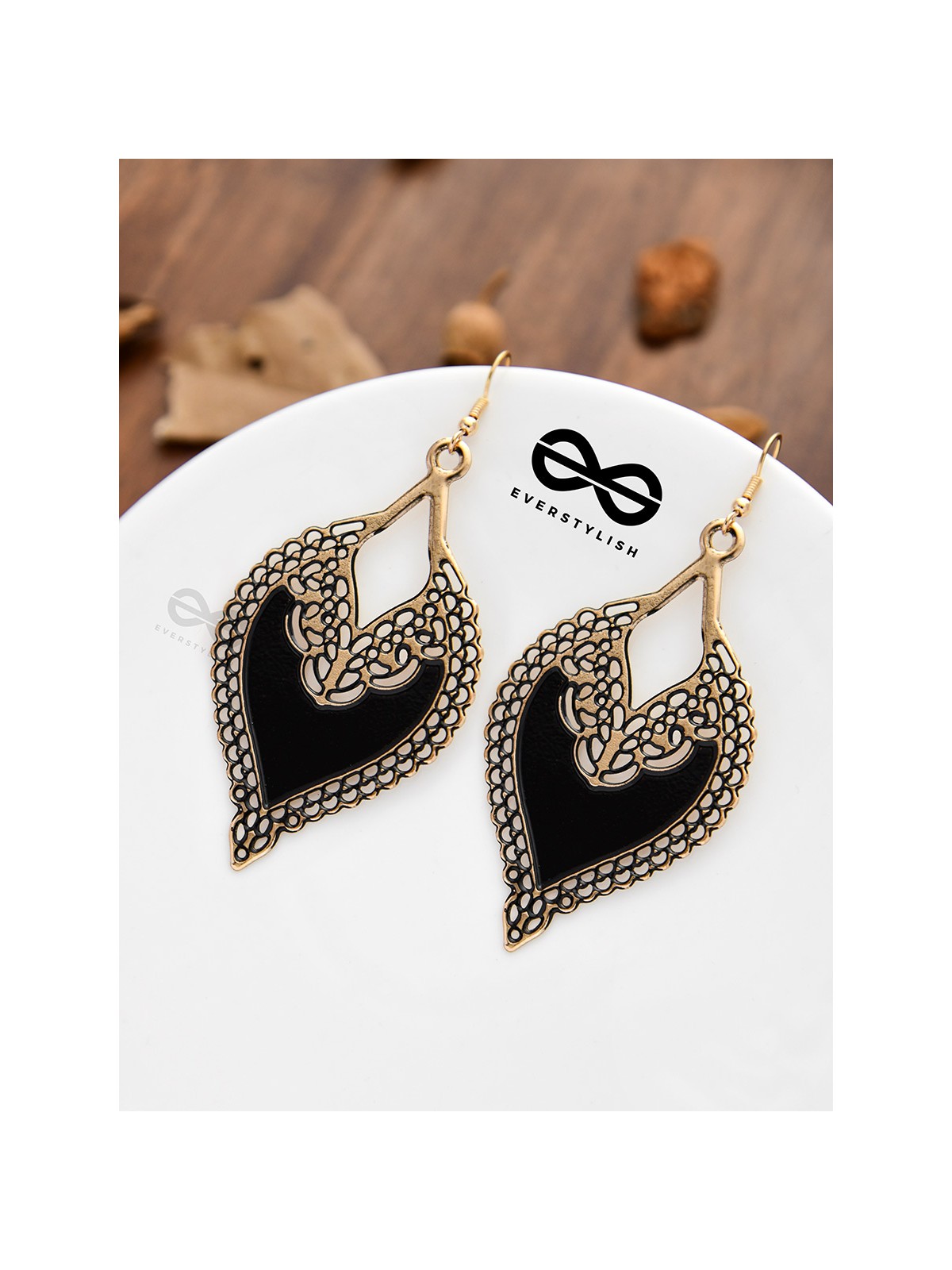 The perpetual beauty - Casual Dangler Earrings