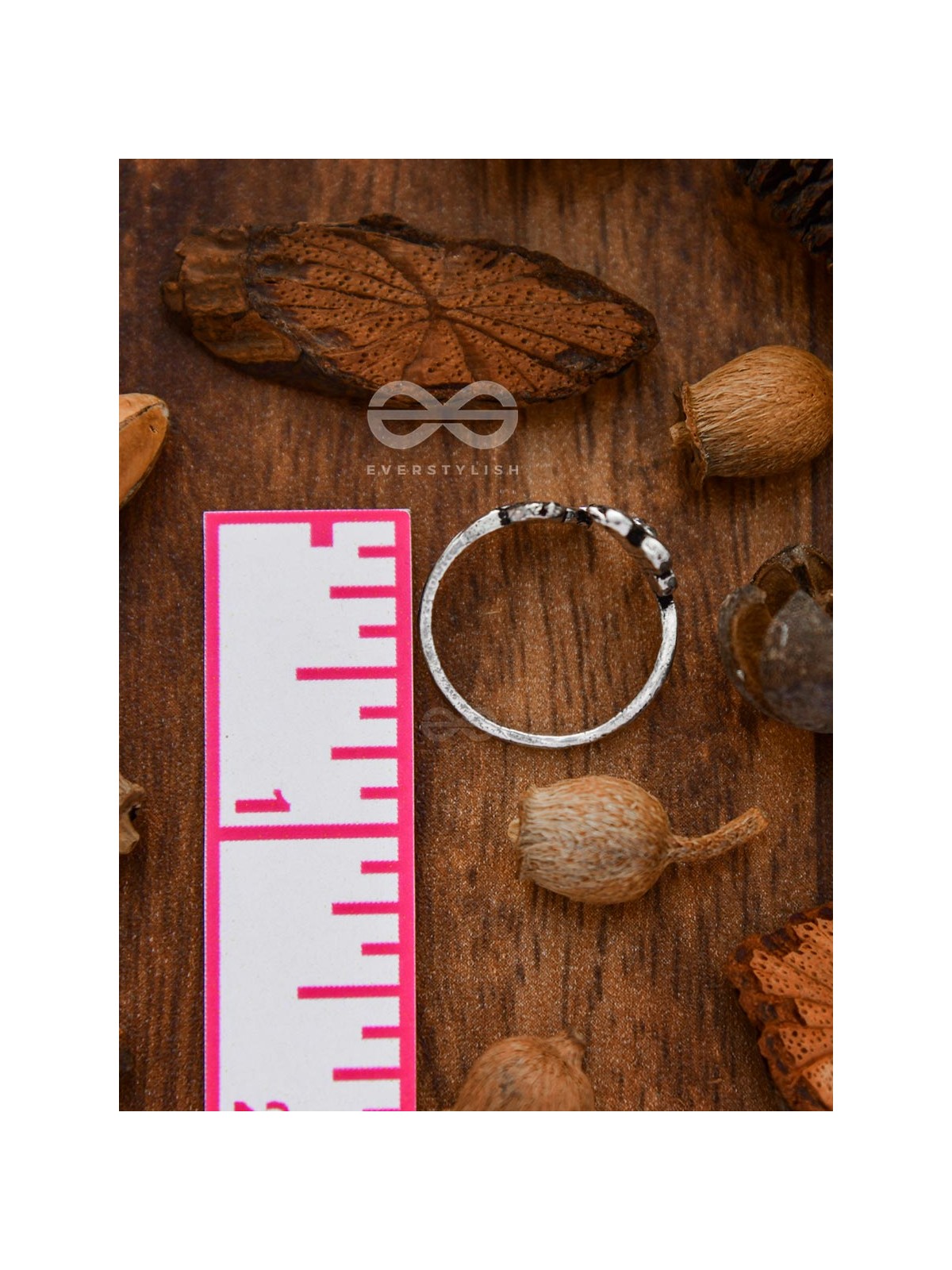 Nature's Delight Toe Ring - Tiny Trinket Collection