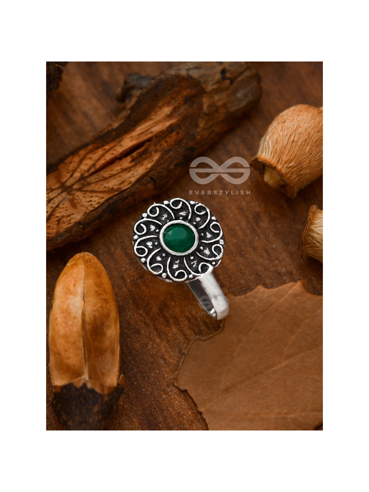 The Embellished Whirlwind - Oxidised Non-pierced Nosering (emerald green)