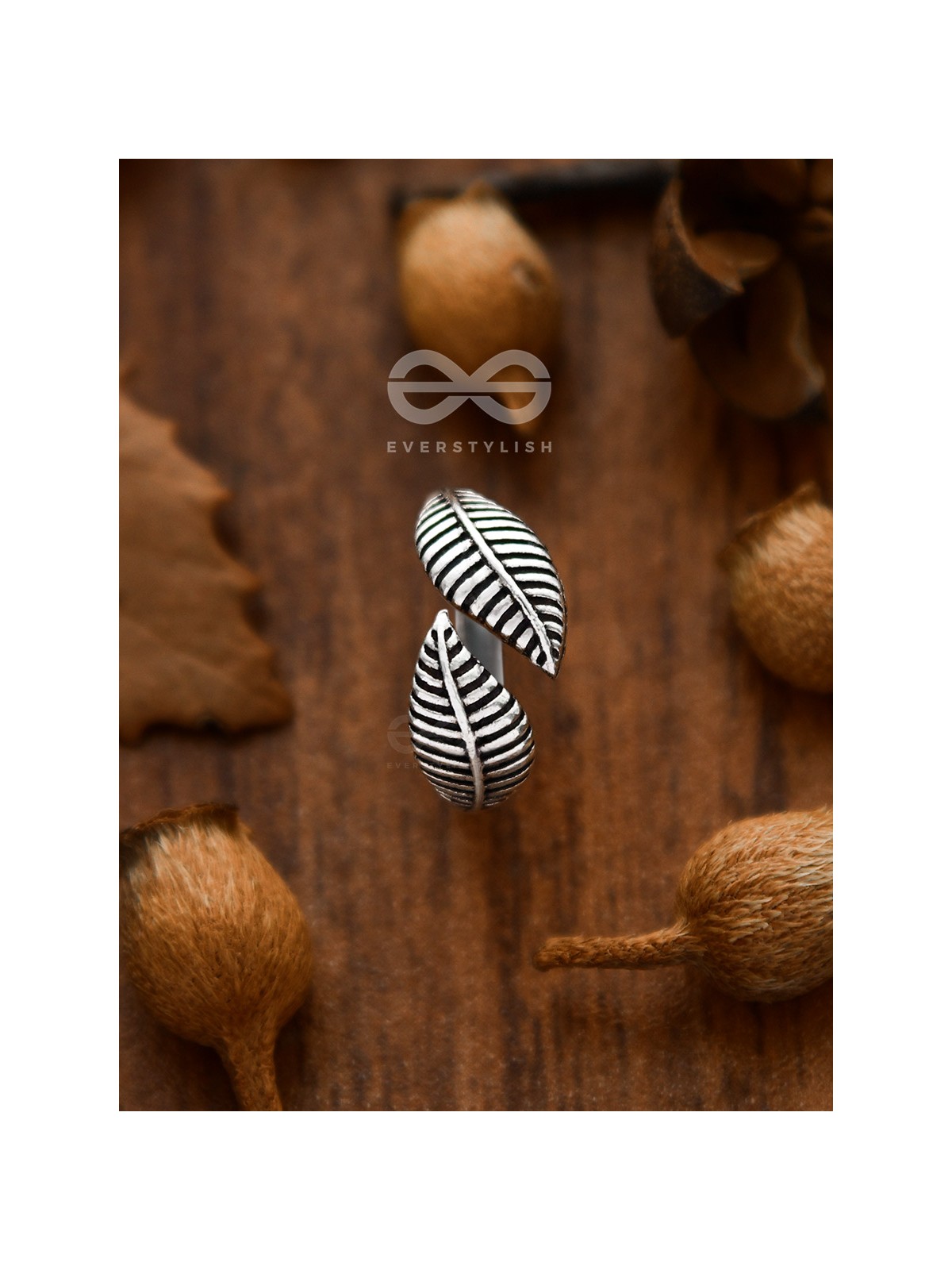 The Chic Leaflet Toe Ring - Tiny Trinket Collection